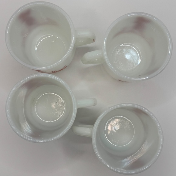 4 Holly Hobby Termocrisa milk glass mugs. Red and White Holly Hobby mug. - Picture 4 of 9